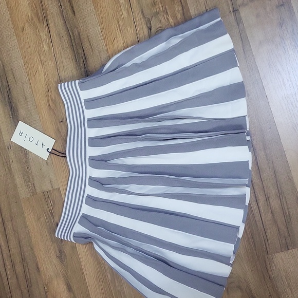 ATOIR Eos Skirt in Cloud Gray/Off White Stretch Pleated Knit Skirt - Picture 5 of 11